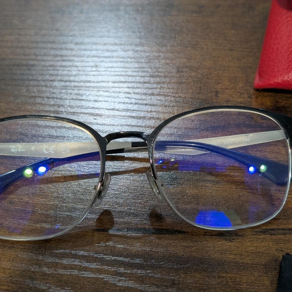 3 Designer Eyeglass Frames Lot (Ray-Ban, Michael Kors, Guess) - Picture 5 of 7